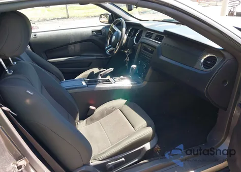 2014 Ford Mustang V6 from USA, damaged, VIN 1ZVBP8EM8E5292793